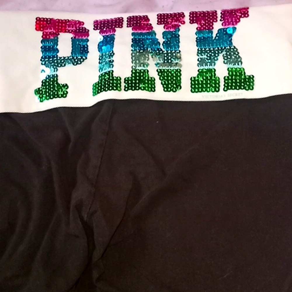 VS Pink Crop